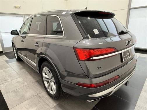 2025 Audi Q7 45 Premium
