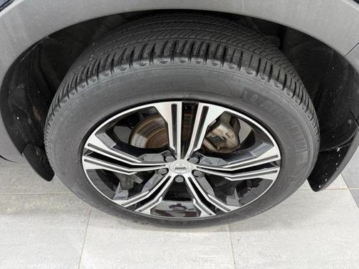2021 Volvo XC40 T5 Inscription