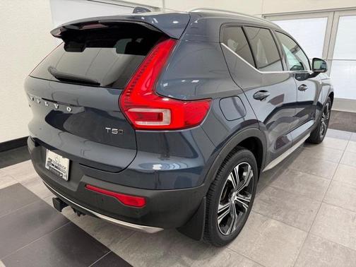 2021 Volvo XC40 T5 Inscription