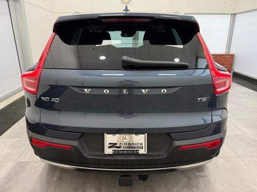 2021 Volvo XC40 T5 Inscription