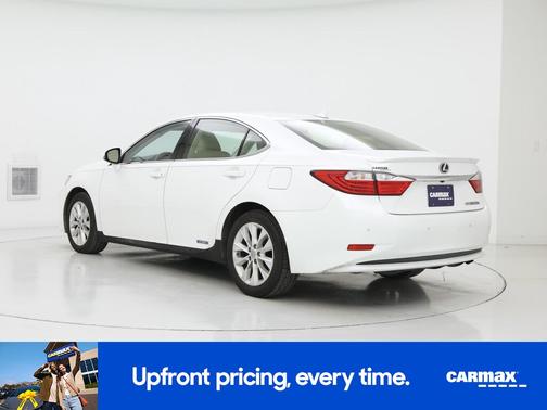 2014 Lexus ES 300h 