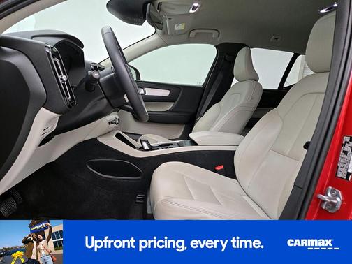 2019 Volvo XC40 T4 Momentum