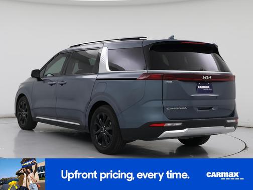 2022 Kia Carnival SX