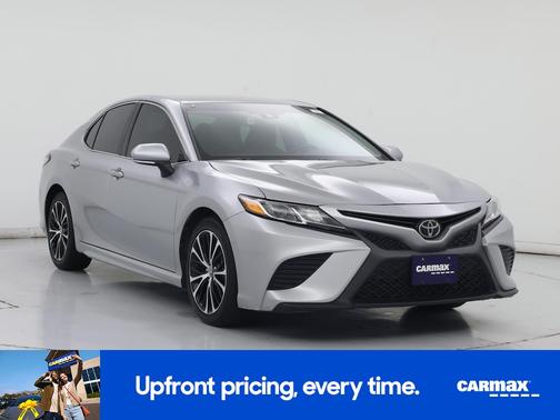 Gray 2018 Toyota Camry SE
