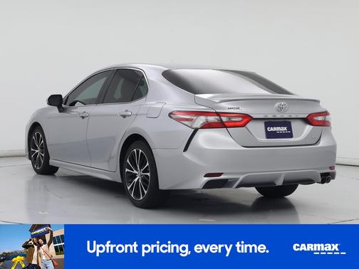 Gray 2018 Toyota Camry SE