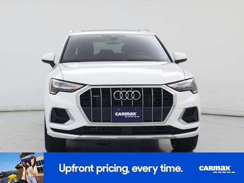 White 2022 Audi Q3 Premium