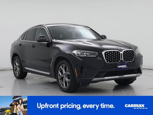 Black 2022 BMW X4 XDrive30i