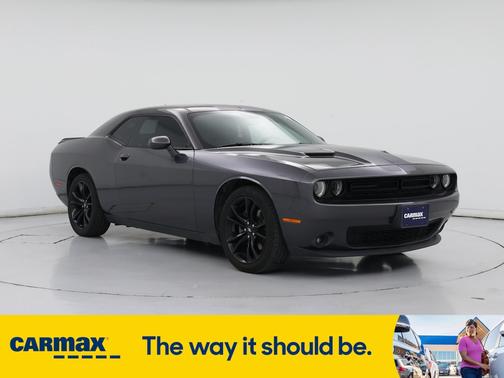2017 Dodge Challenger SXT Plus