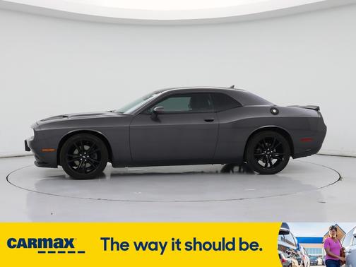 2017 Dodge Challenger SXT Plus