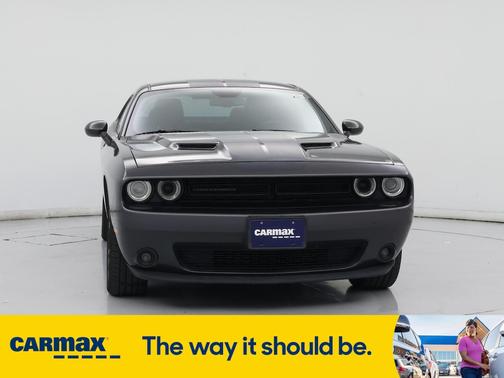 2017 Dodge Challenger SXT Plus