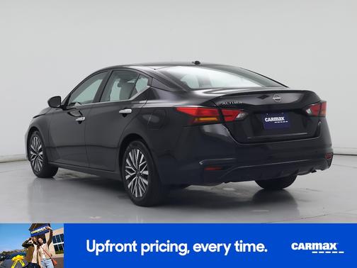 Black 2025 Nissan Altima SV