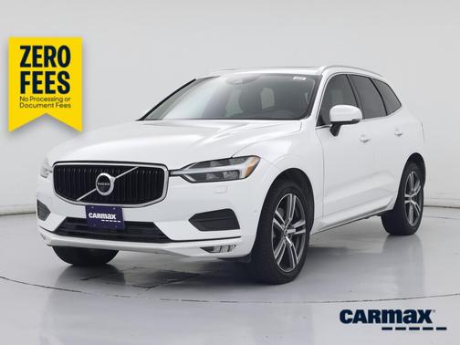 White 2019 Volvo XC60 T6 Momentum