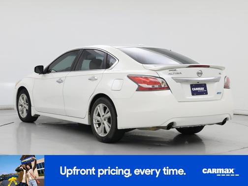 White 2014 Nissan Altima