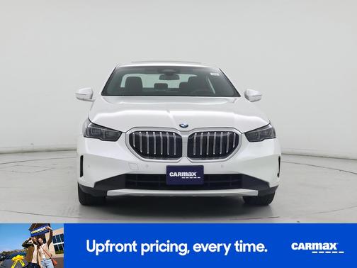 White 2025 BMW 530 I