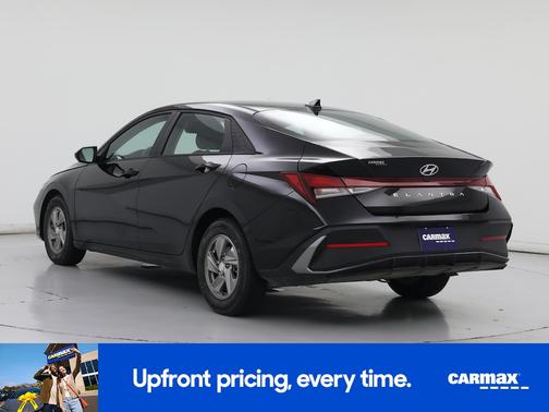 2024 Hyundai ELANTRA SE
