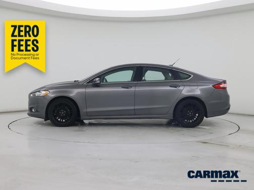 Gray 2014 Ford Fusion SE