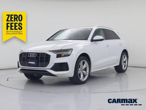 White 2023 Audi Q8 Premium