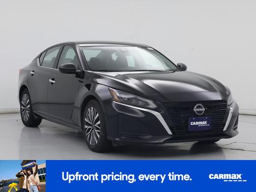 Black 2025 Nissan Altima SV