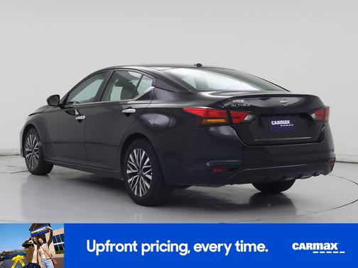 Black 2025 Nissan Altima SV
