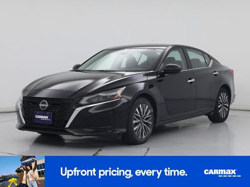 Black 2025 Nissan Altima SV