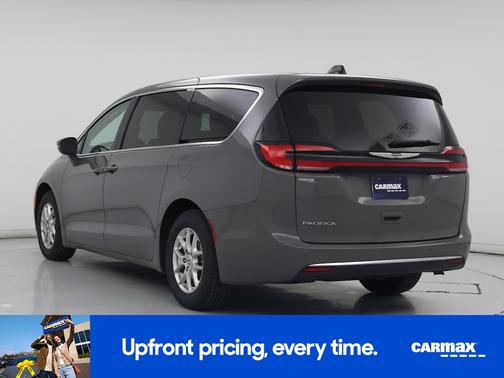 Gray 2023 Chrysler Pacifica Touring L