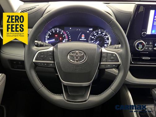 Gray 2023 Toyota Highlander LE