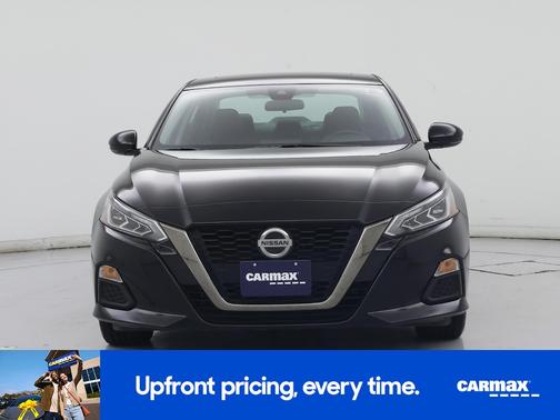 Black 2020 Nissan Altima SR