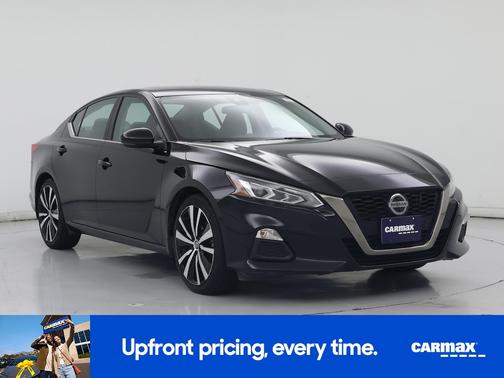 Black 2020 Nissan Altima SR