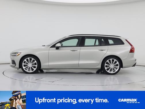 Silver 2020 Volvo V60 T5 Momentum