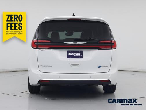 White 2023 Chrysler Pacifica Hybrid Limited