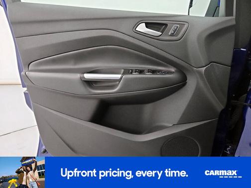 Blue 2016 Ford Escape SE