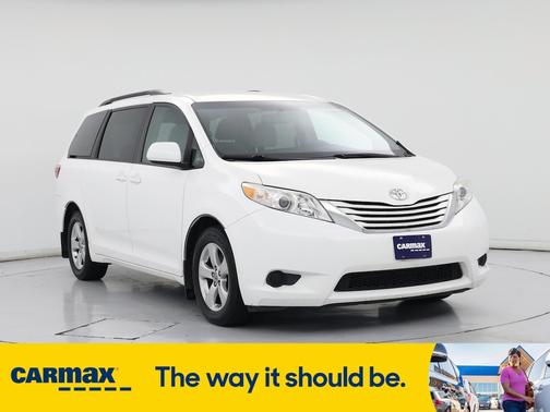 2016 Toyota Sienna LE