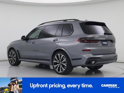 Gray 2023 BMW X7 xDrive40i