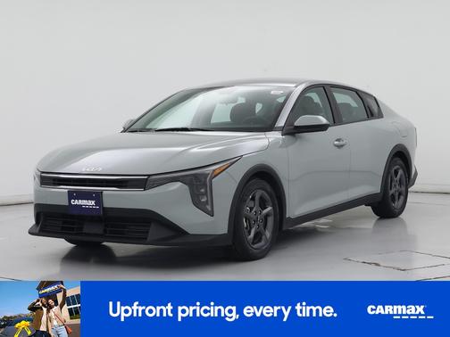 Green 2025 Kia K4 LXS