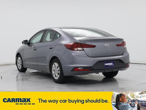 2019 Hyundai ELANTRA SE