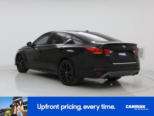 Black 2022 Nissan Altima SR