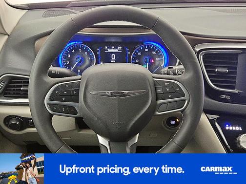 2024 Chrysler Voyager LX