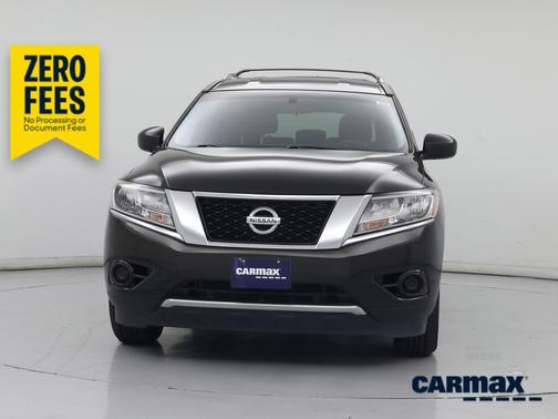 Green 2016 Nissan Pathfinder S