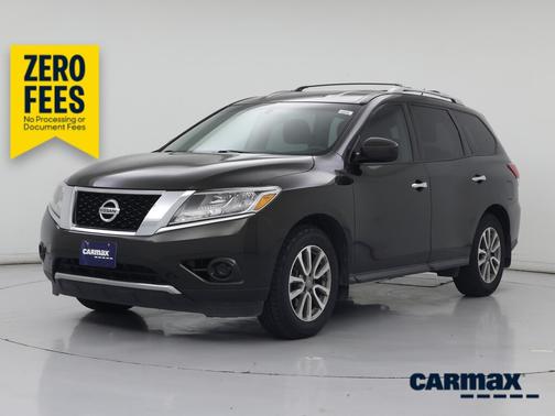 Green 2016 Nissan Pathfinder S