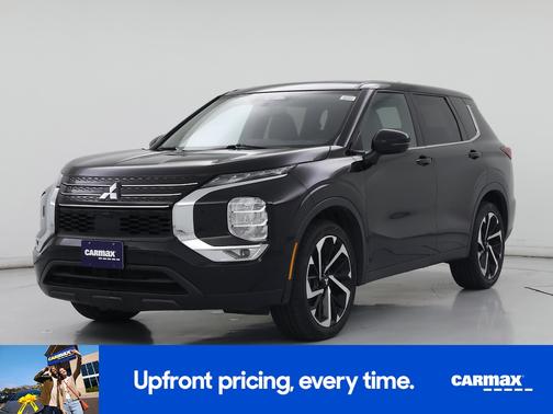 Black 2024 Mitsubishi Outlander SE