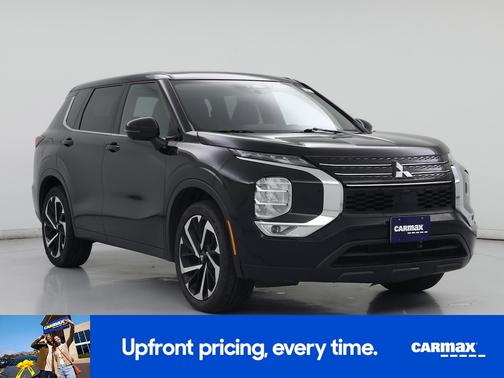 Black 2024 Mitsubishi Outlander SE