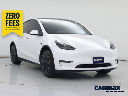 White 2024 Tesla Model Y Long Range