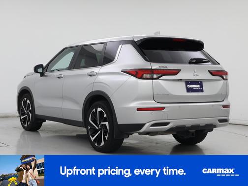 2023 Mitsubishi Outlander SE