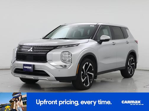 2023 Mitsubishi Outlander SE