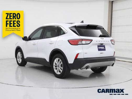White 2022 Ford Escape SE