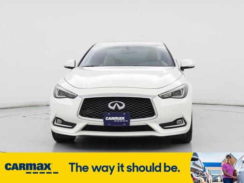 2018 INFINITI Q60 Luxe