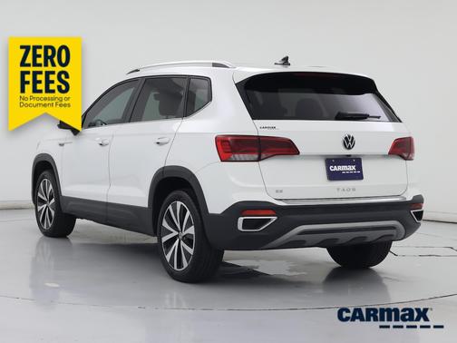 White 2024 Volkswagen Taos SE
