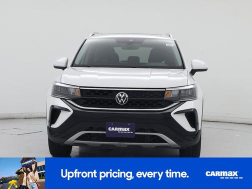 White 2024 Volkswagen Taos SE