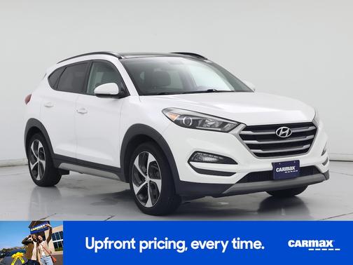 White 2018 Hyundai TUCSON Value