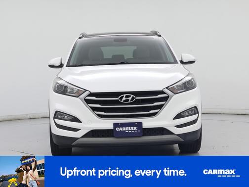 White 2018 Hyundai TUCSON Value